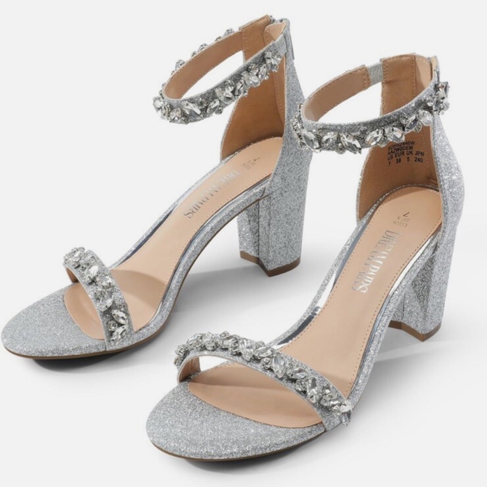 DreamPairs Women’s Chunk Low Elegant Silver Block Heel Sandals